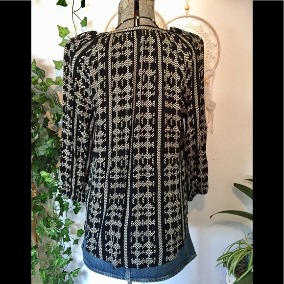 Black/ivory print tunic blouse - Picture 3 of 4